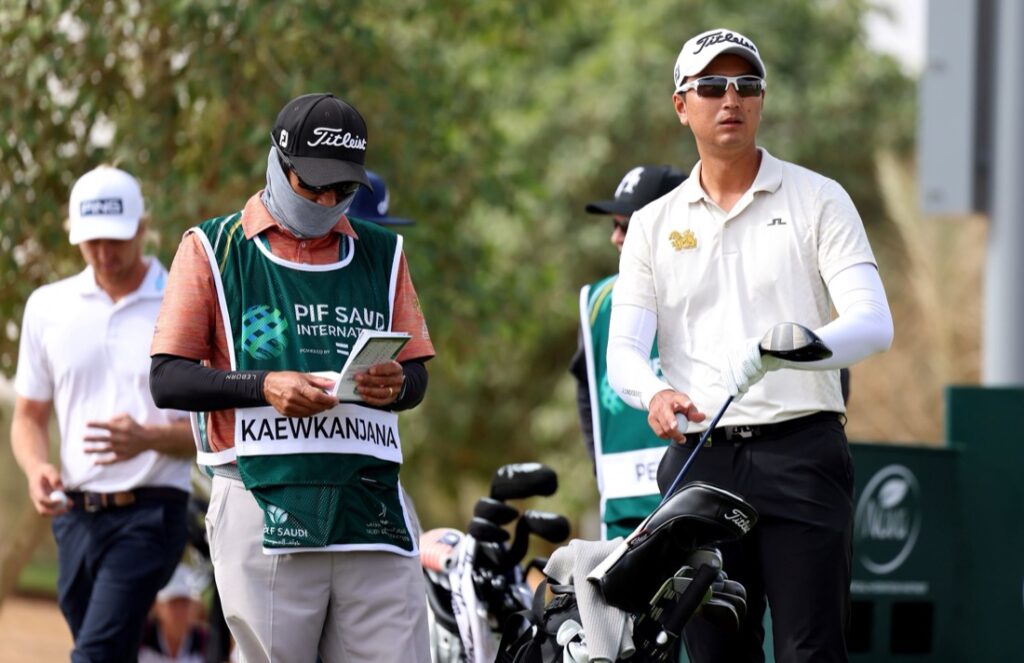 تشانغ وكاوكانجانا يتصدران منافسات اليوم الأول من البطولة السعودية الدولية المقدمة من صندوق الاستثمارات العامة وسوفت بنك تشانغ وكاوكانجانا يتصدران منافسات اليوم الأول من البطولة السعودية الدولية المقدمة من صندوق الاستثمارات العامة وسوفت بنك