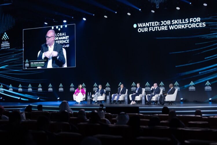 التقرير الأول للمؤتمر الدولي لسوق العمل: المملكة تتفوق في معالجة تحديات سوق العمل التقرير الأول للمؤتمر الدولي لسوق العمل: المملكة تتفوق في معالجة تحديات سوق العمل